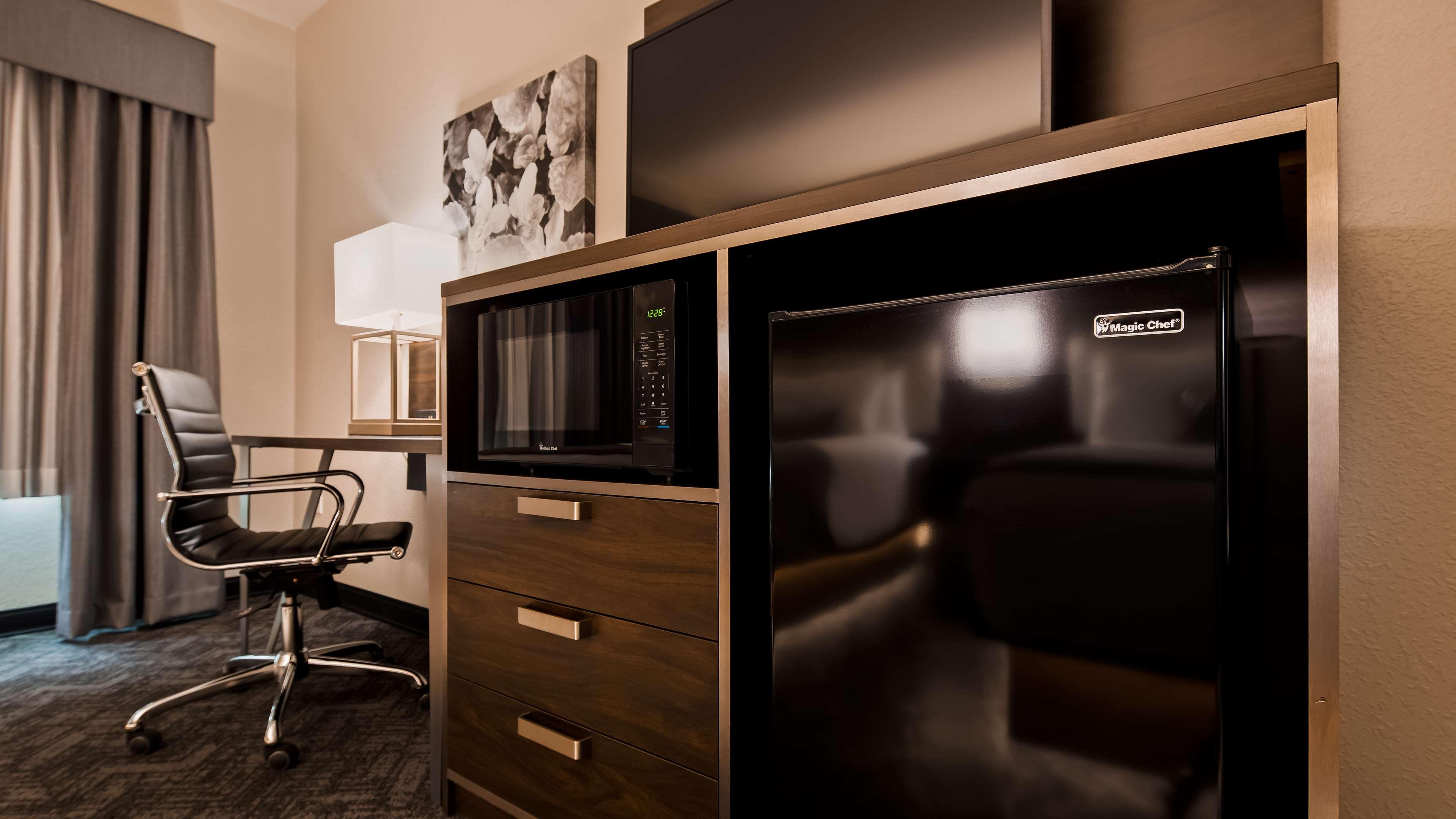 Best Western Plus North Platte Inn & Suites Exterior photo