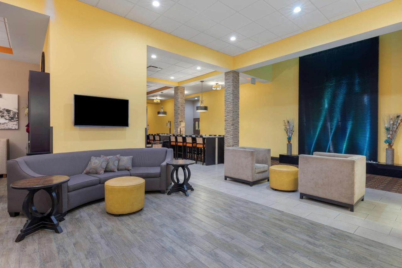 Best Western Plus North Platte Inn & Suites Exterior photo