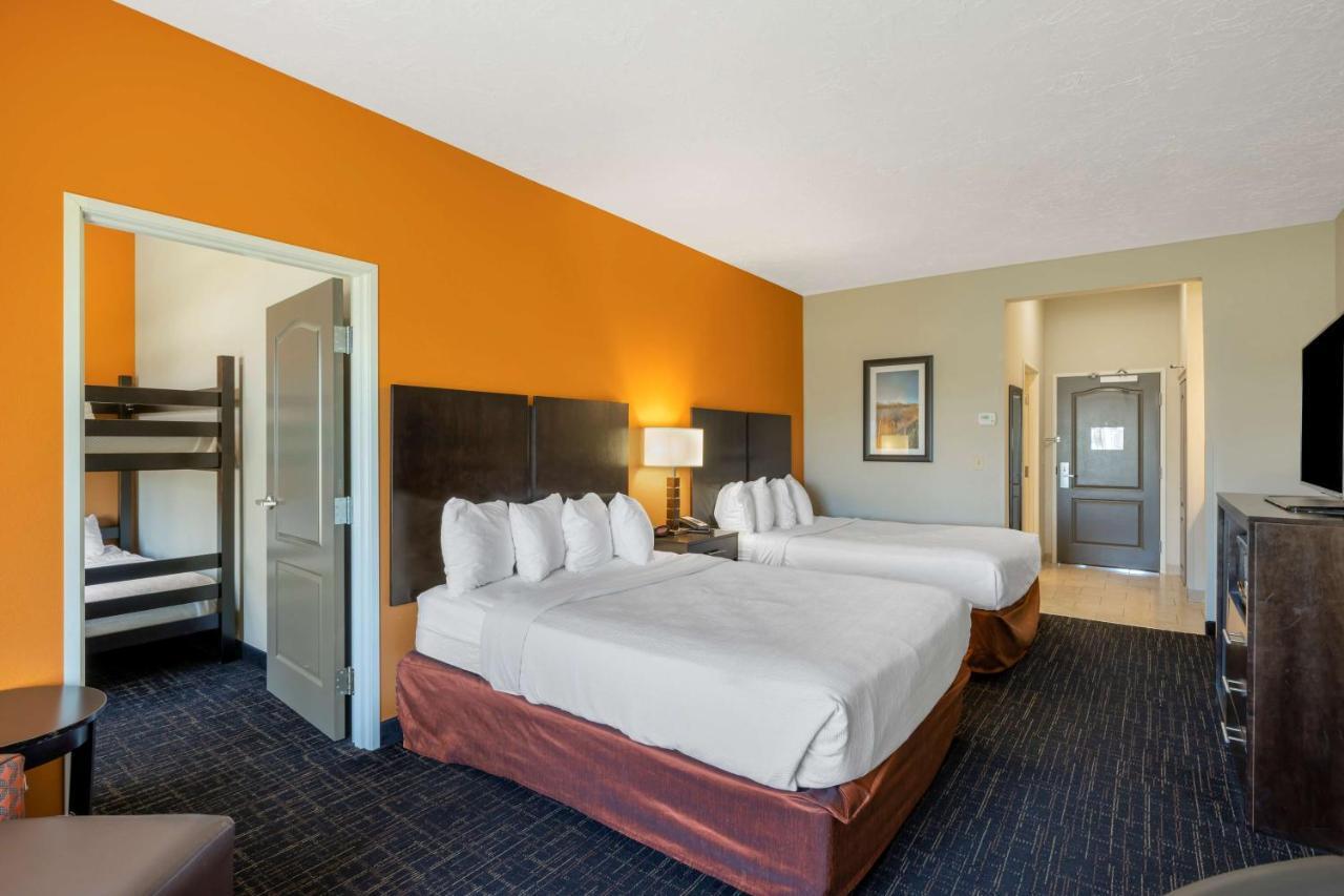 Best Western Plus North Platte Inn & Suites Exterior photo