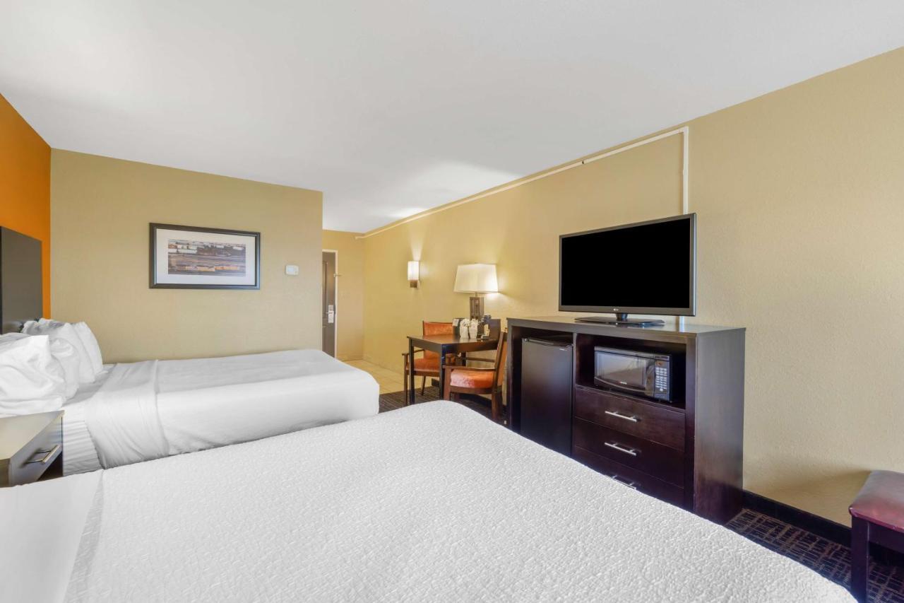 Best Western Plus North Platte Inn & Suites Exterior photo