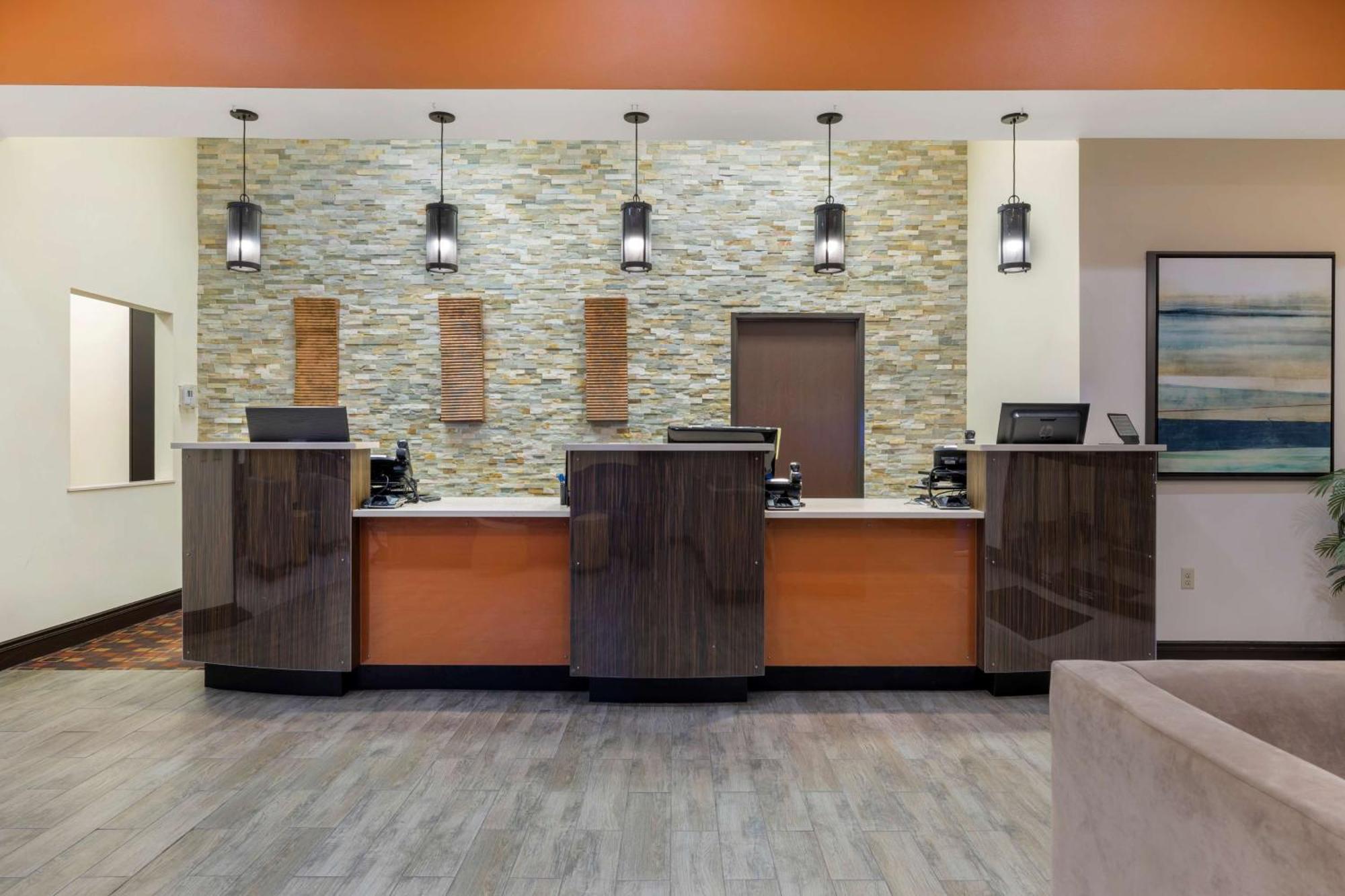 Best Western Plus North Platte Inn & Suites Exterior photo